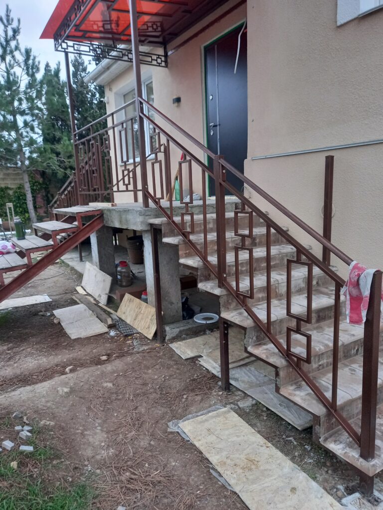 Ограждение Основной Лестницы